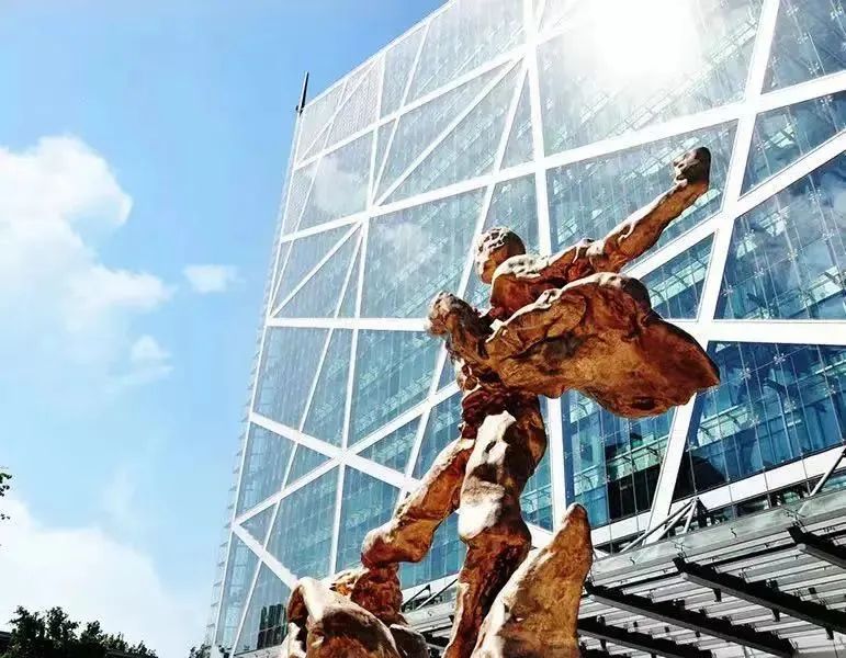 去奥特莱斯扫货的人都在哪卖货,去奥特莱斯的感受