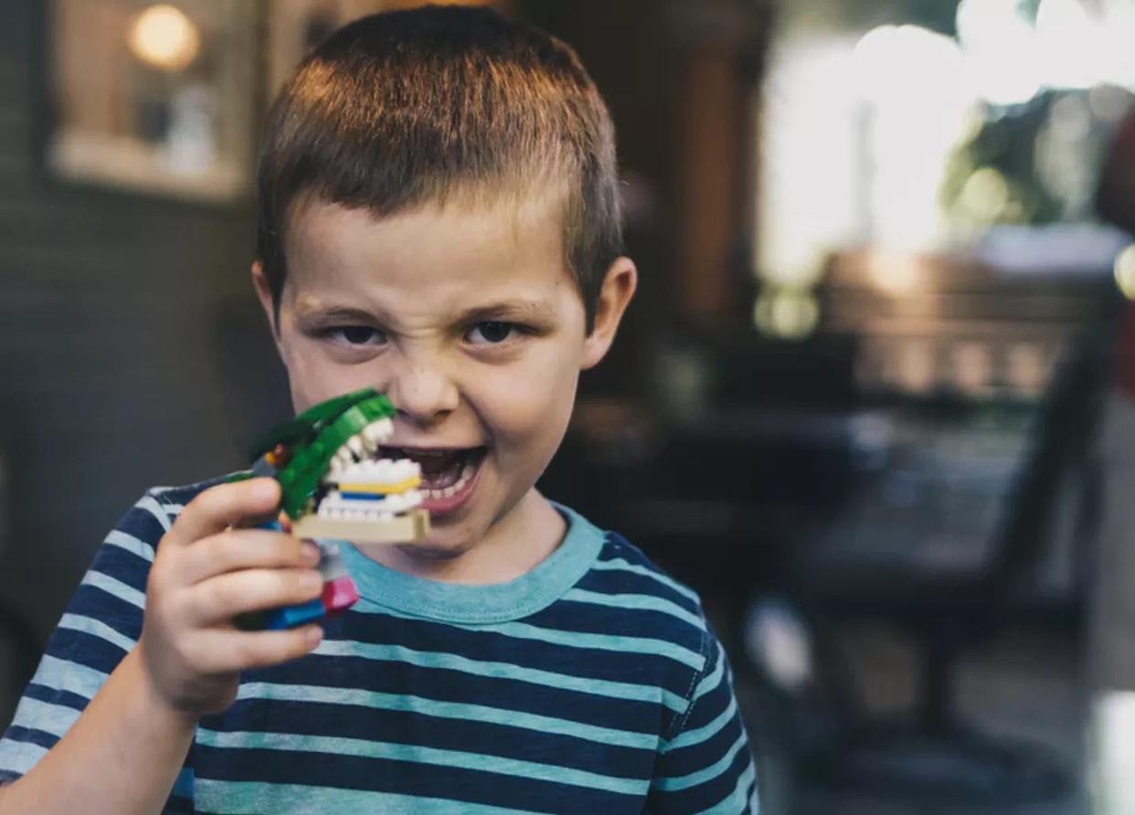 孩子不上学用打骂的方法,十一岁孩子叛逆不上学拒绝沟通