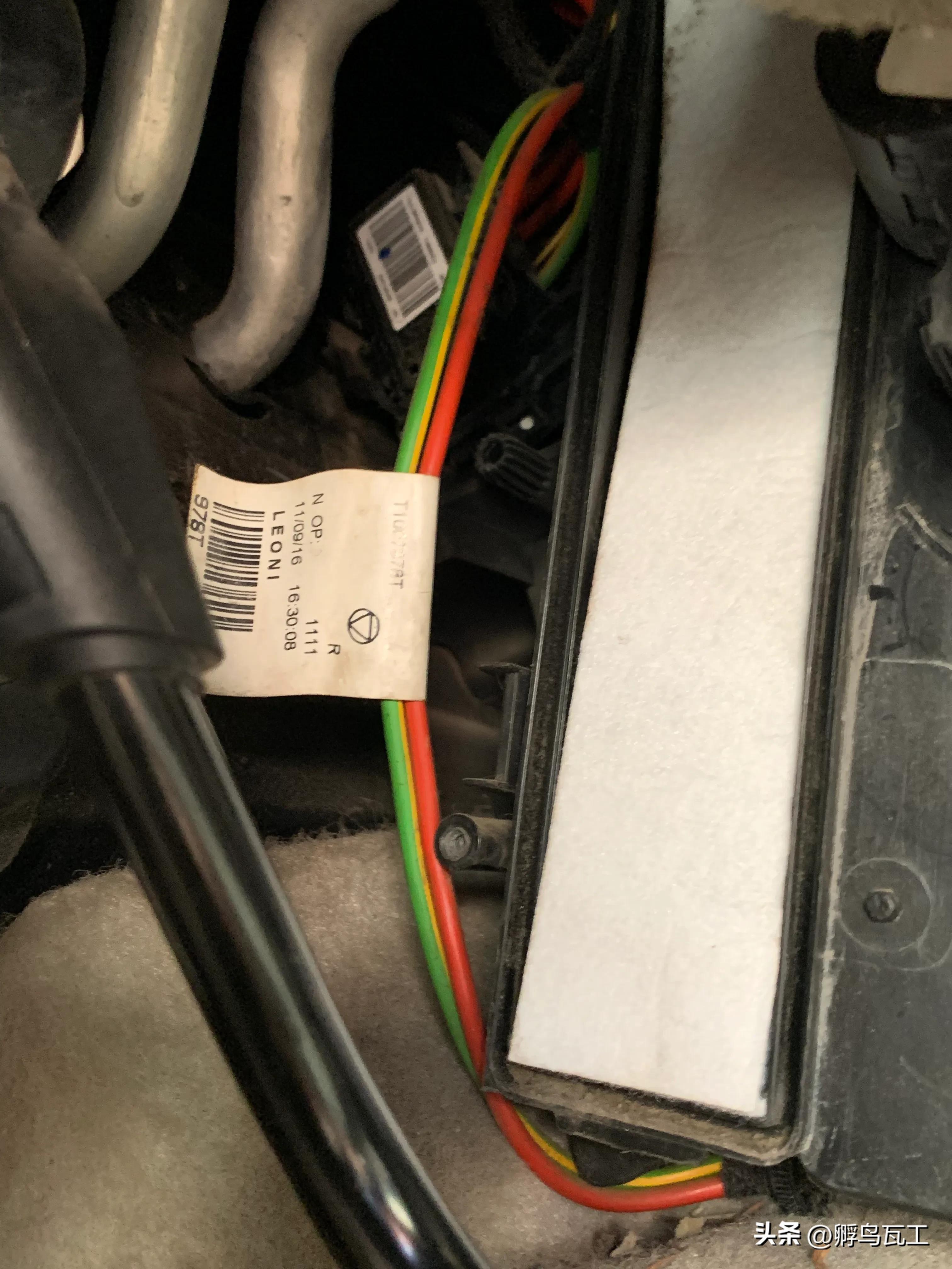 14款标致508空调滤芯更换教程,11款标致508更换空气滤芯