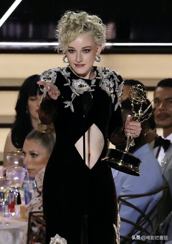 艾美奖红毯怪奇物语,艾美奖红毯走法