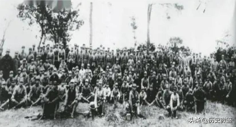 1956年毛主席视察徐州，见地委书记胡宏时突然问：四加南读什么？