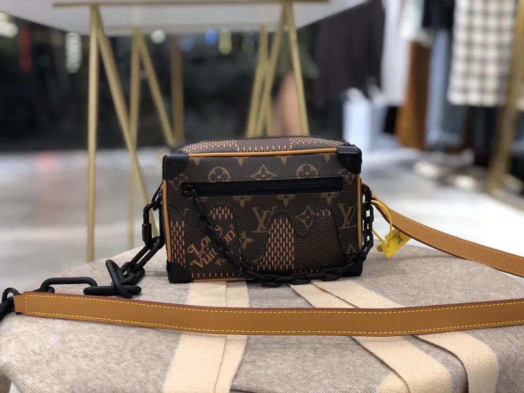 lv腰带的风格,lv腰带印花有规律吗