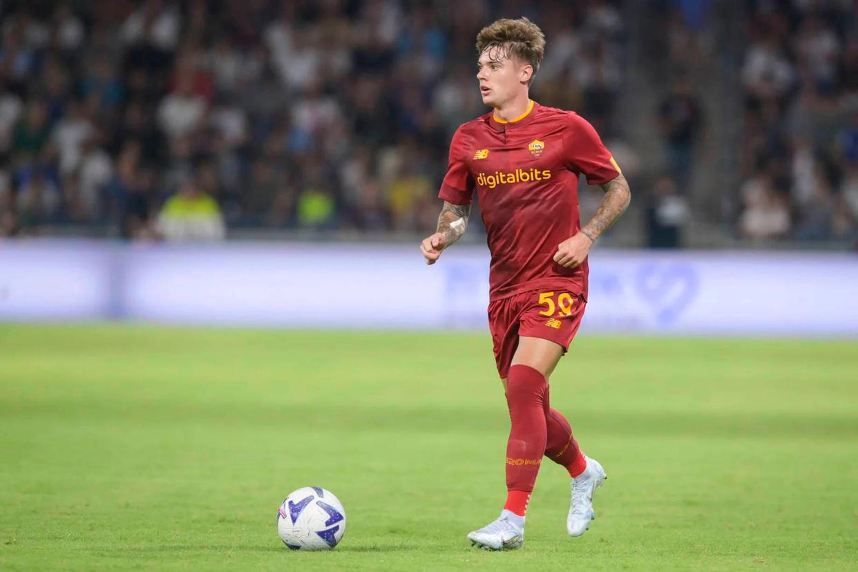 《都体》好心办坏事,穆里尼奥影响力太大,又培养出一位金童