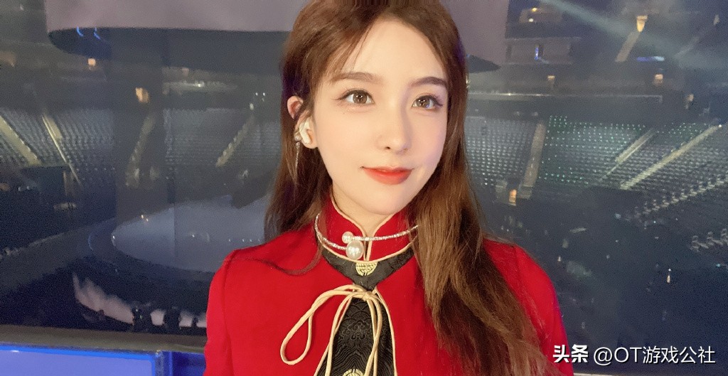 lpl解说的素质,lpl解说各种不亏