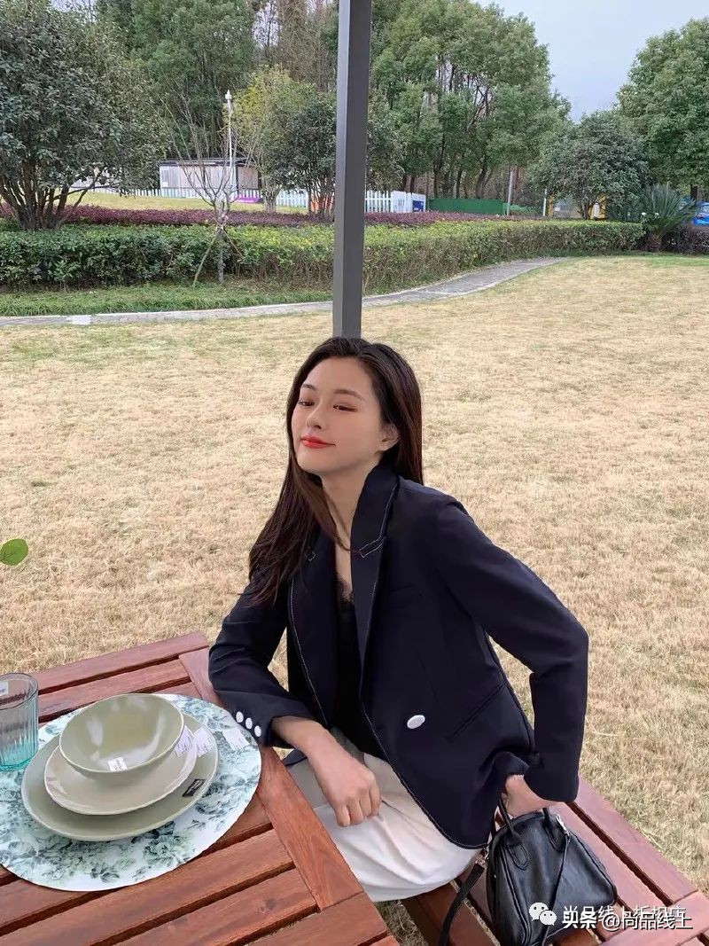 lily女装爆款清单,lily大牌尾货女装