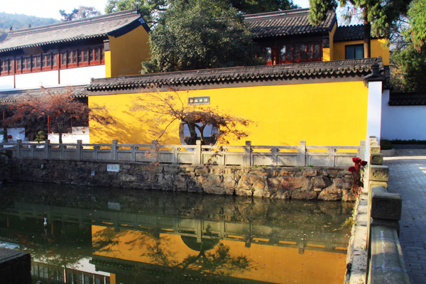 常建晨游破山寺作诗,创造一个经典成语,如今成小学生必背的名篇