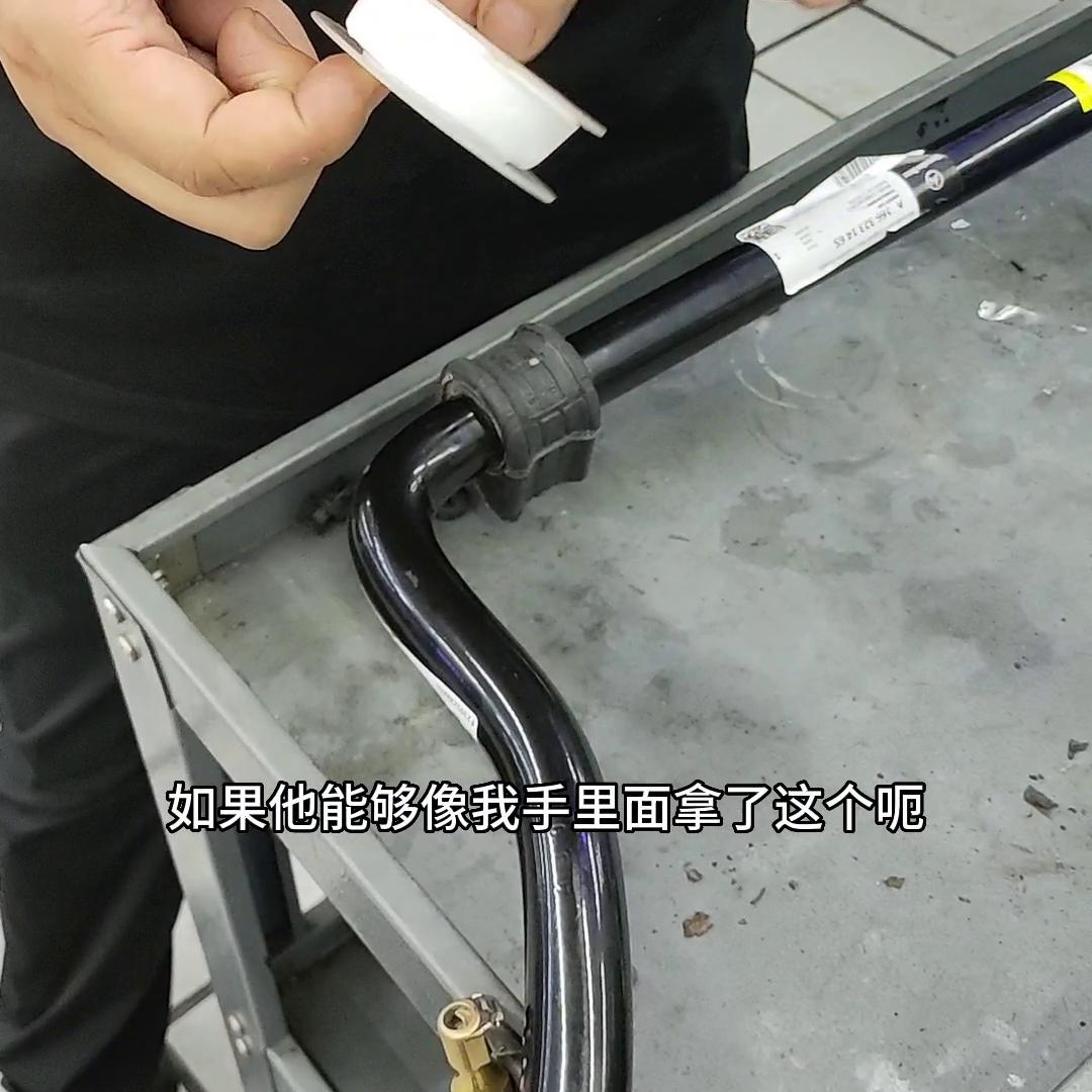 奔驰C200平衡杆胶套怎么换,奔驰glk300平衡杆开口胶怎么换