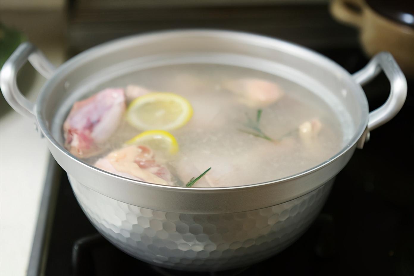 铝摄入超标人群已达4亿,我国超过4亿人存在铝摄入量超标