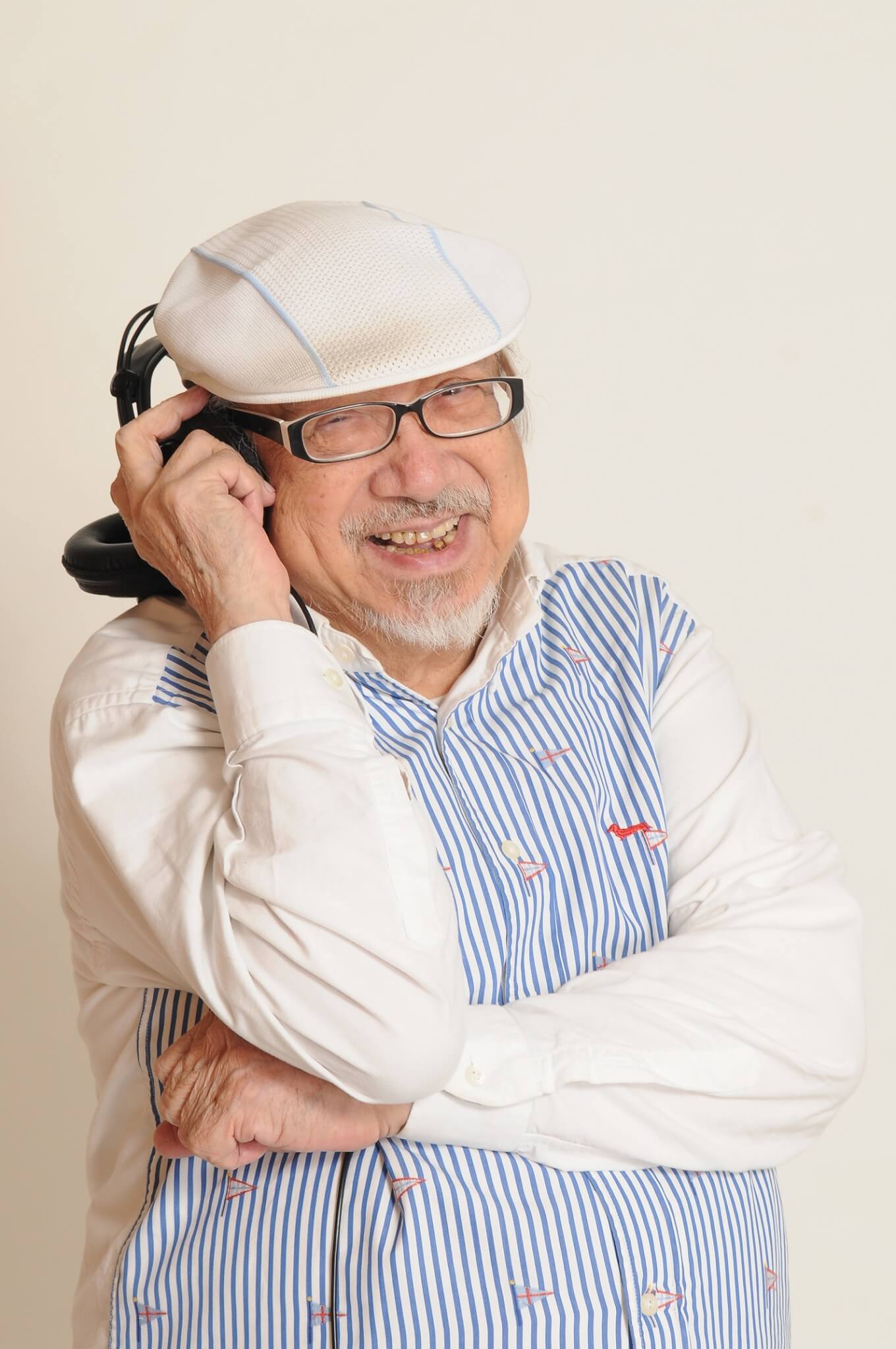 「香港乐坛教父」UncleRay安详离世享年98岁