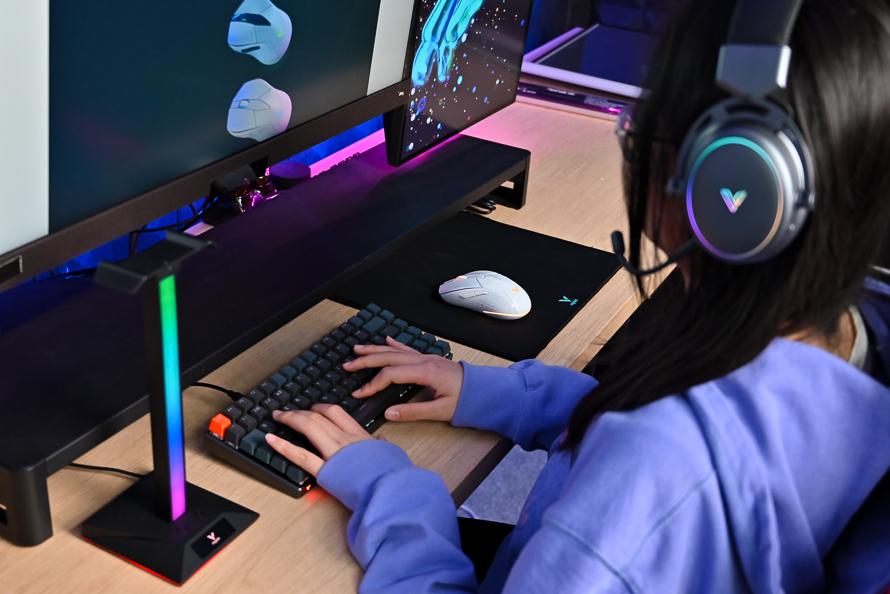 闆锋煆v300w鏈夌嚎鏃犵嚎鍙屾ārgb娓告垙榧犳爣,闆锋煆m300w榧犳爣