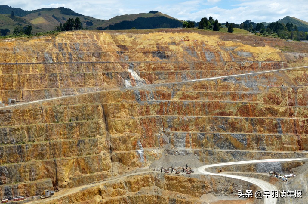 小米启动公开招股雷军称定价厚道,雷军小米股价