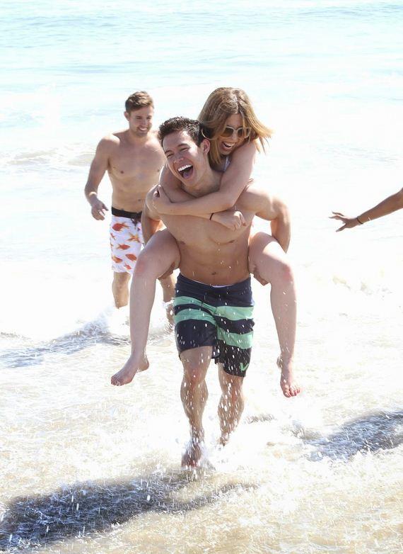 6岁童星被父母当摇钱树,欧美童星被父母当成摇钱树