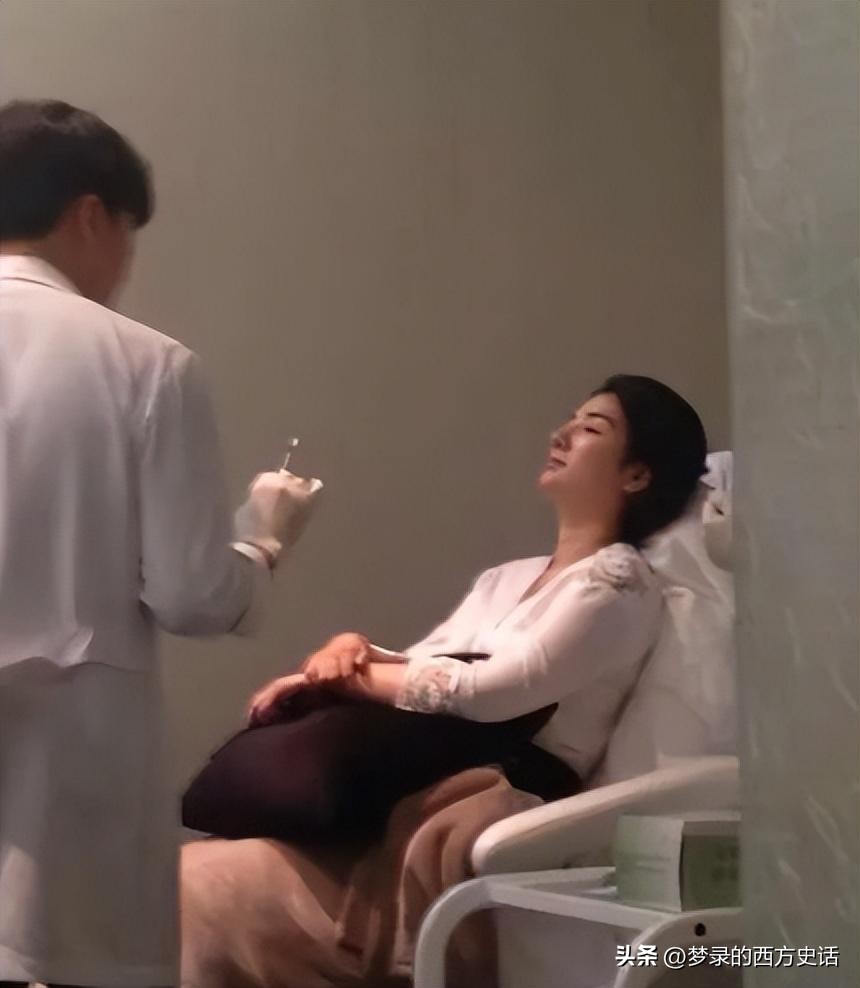 瘦成排骨、整容上瘾、强行装嫩，女明星的畸形审美何时休？