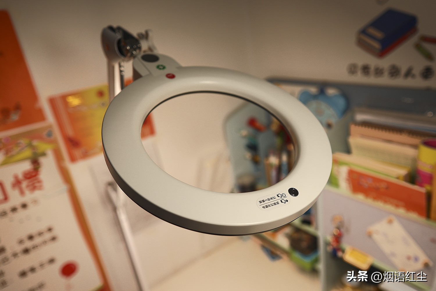 爱德华医生红光护眼台灯的作用,爱德华NIR红光护眼台灯