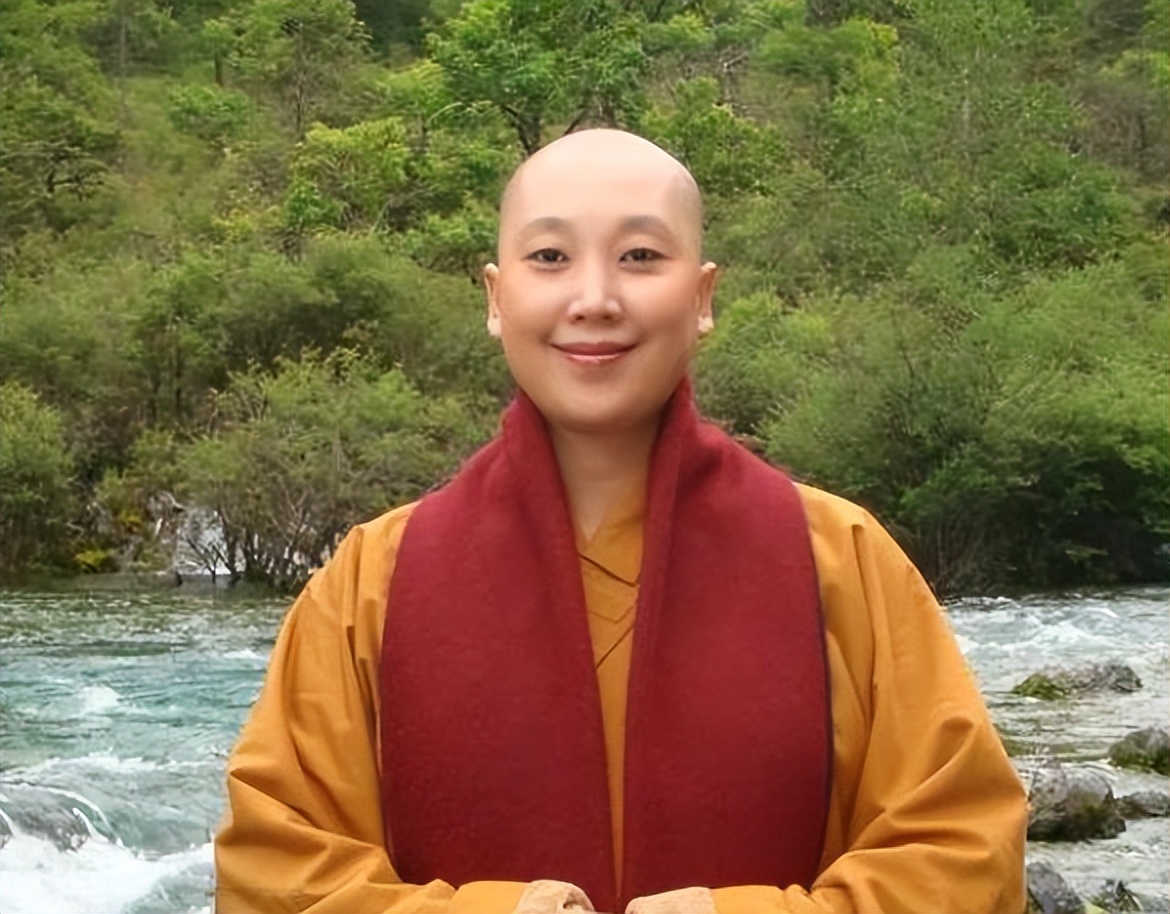 歌手李娜出家后近况怎样,歌手李娜为什么要出家