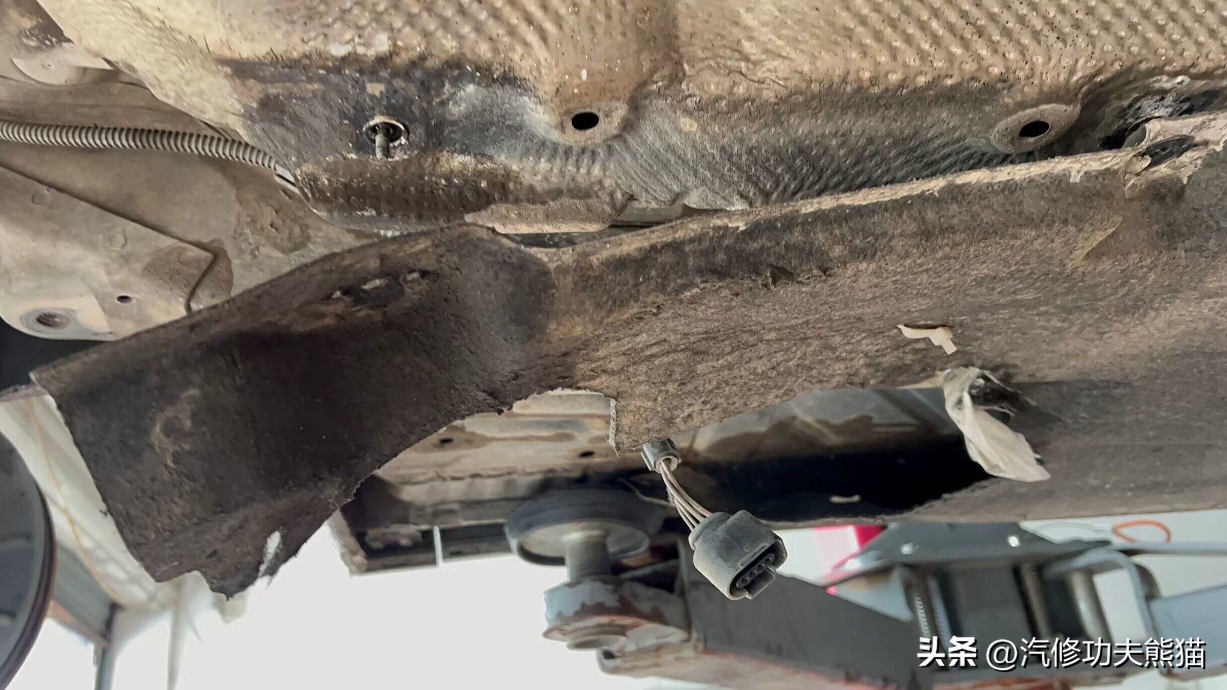 奥迪q3修车,奥迪q3烧机油大修发动机