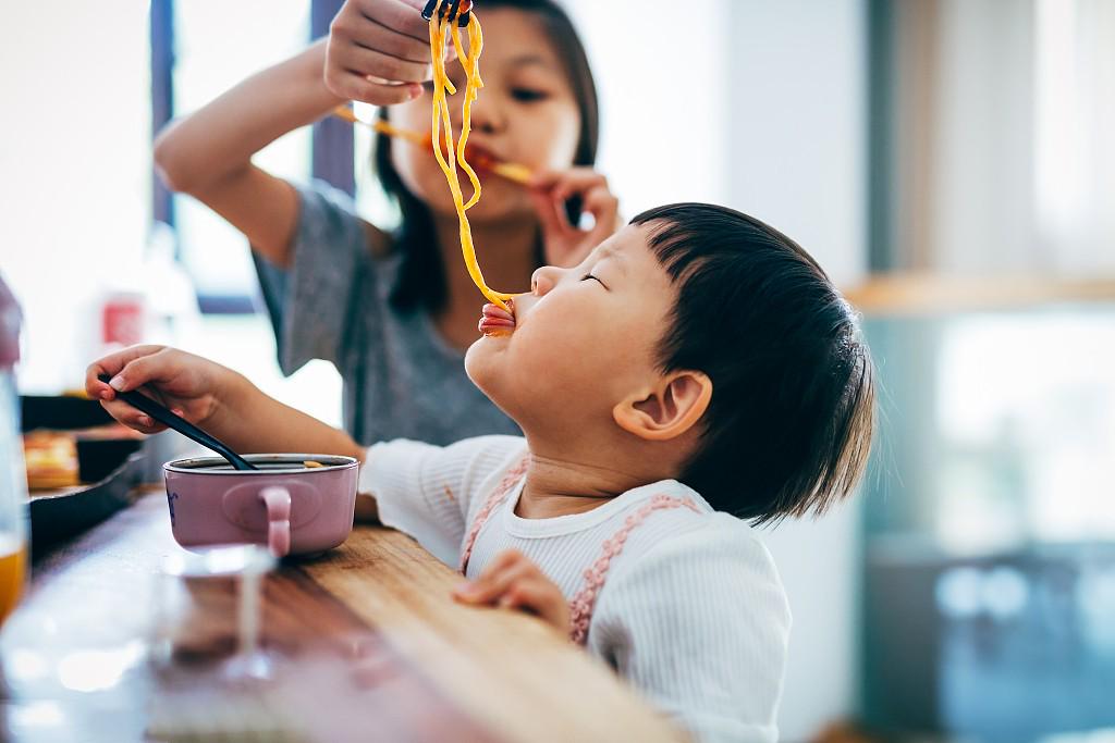 春季16岁孩子身高长高的秘诀,抓住长高黄金期帮助孩子长身高
