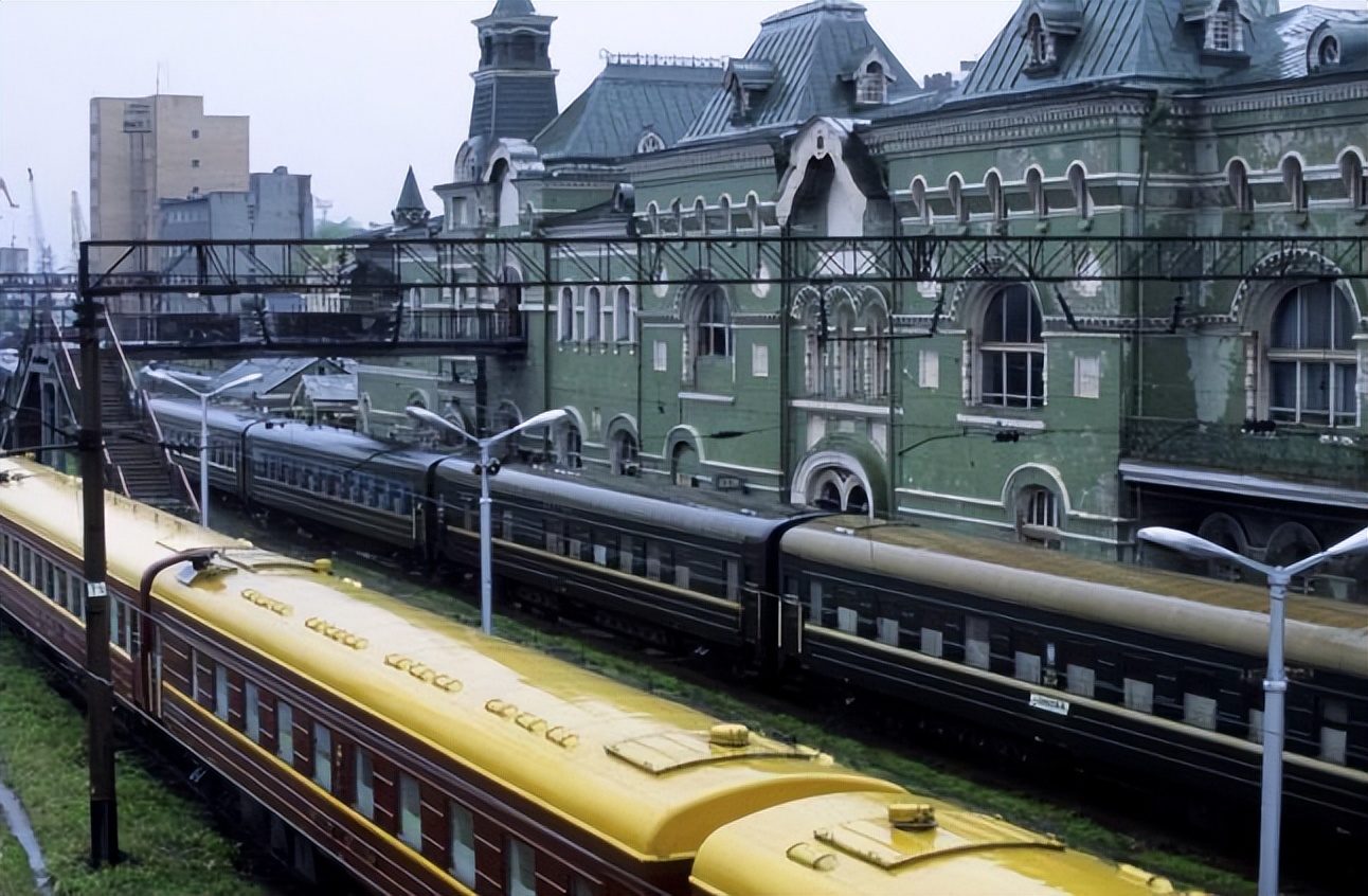 坐上火车去俄罗斯沿途风景,坐火车七天七夜俄罗斯之行