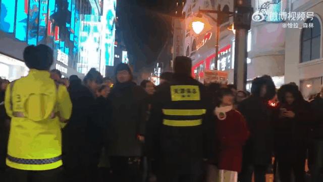 昨夜的滨江道，彻底刷屏了！