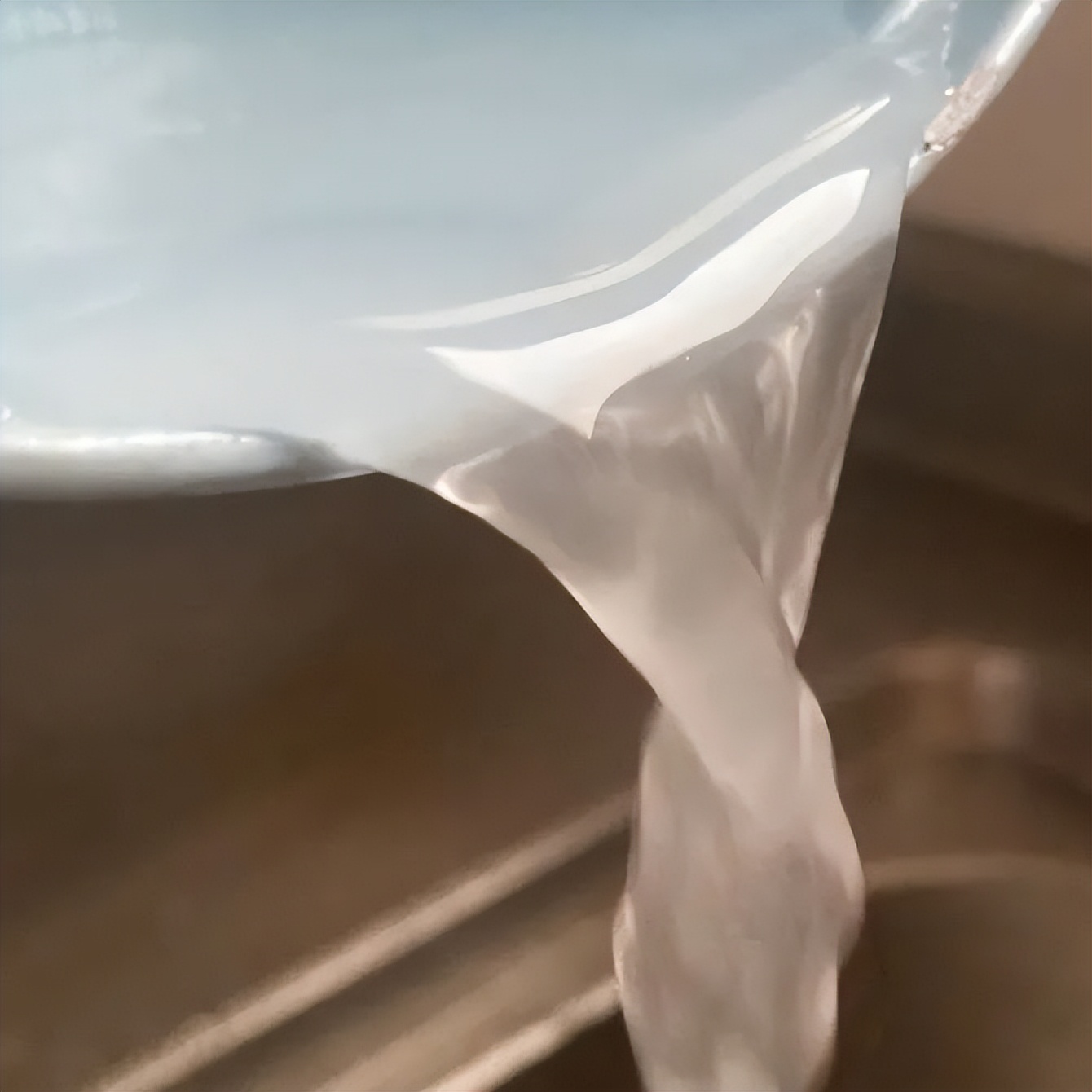 白带呈水样有血丝有腥臭味,孕18周有脓性白带带血丝