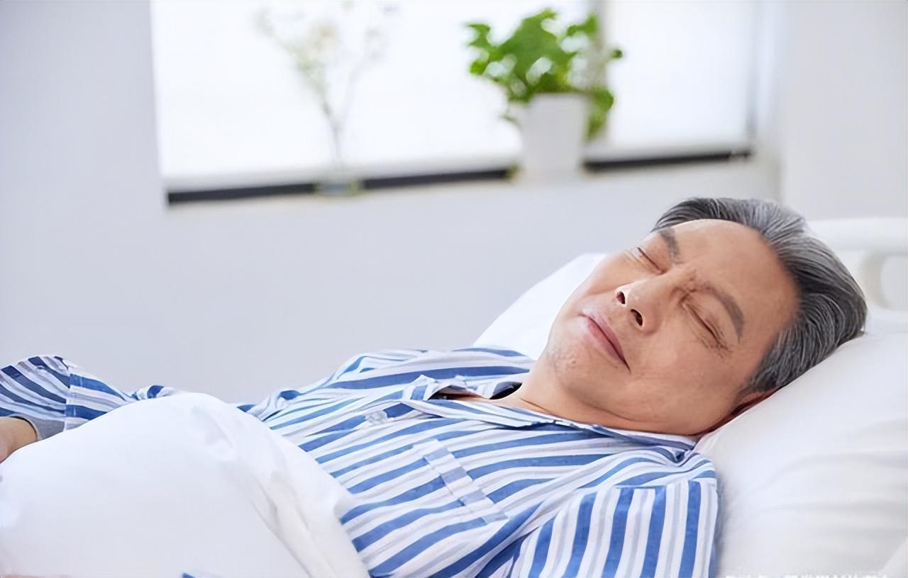 癌症晚期家属选择治还是不治,家人得了癌症晚期