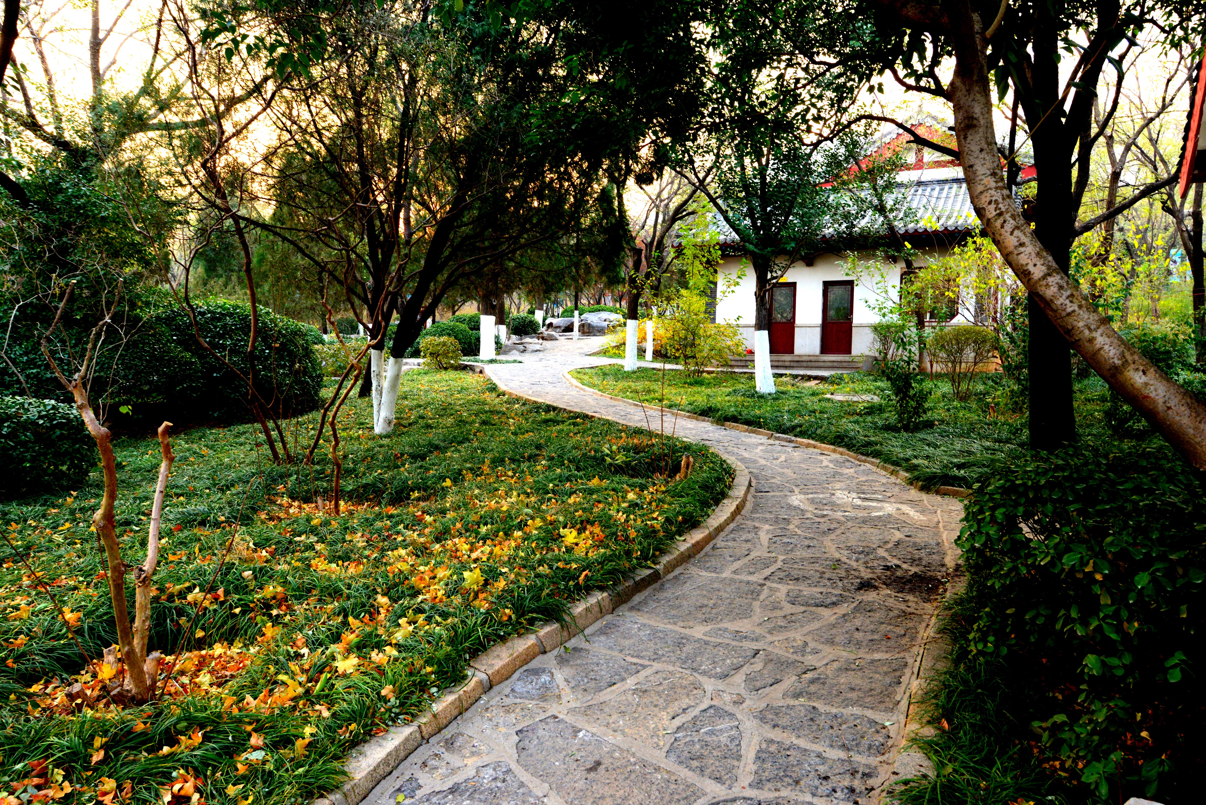 千佛山是济南三大名胜,济南三大景点千佛山