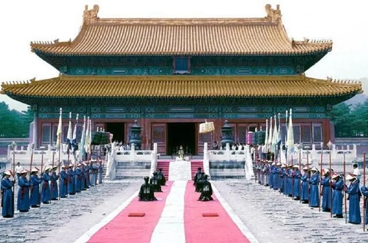 清朝的时候当官容易吗,清朝当官有多累