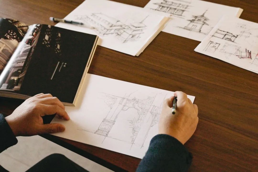 他用古法造400平方米房子,他用古法造400私宅