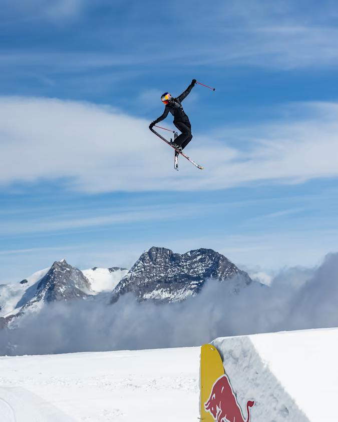 17岁中美混血滑雪天才,中国单板滑雪天才少女