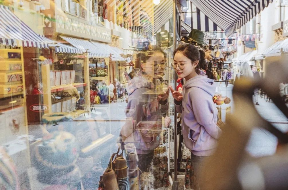 疫情期的间隔年:985毕业,我在澳洲做按摩师2年攒60万