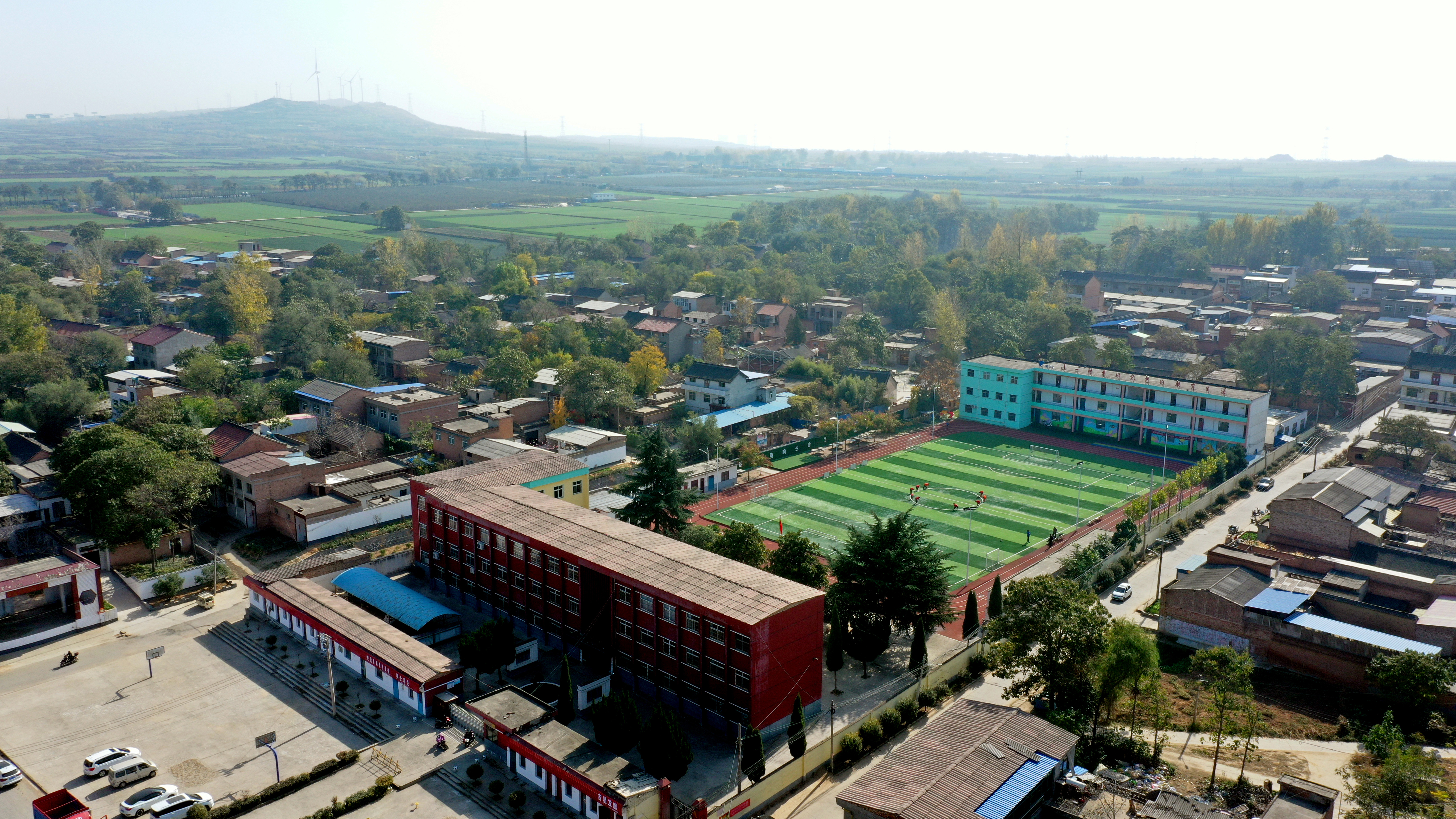 山村女孩的足球梦想