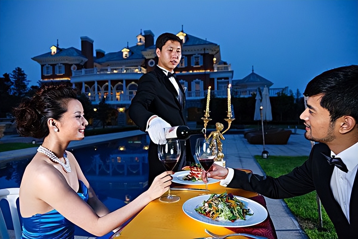 快速和女生拉近关系的聊天技巧,拉近女生的关系快速升温