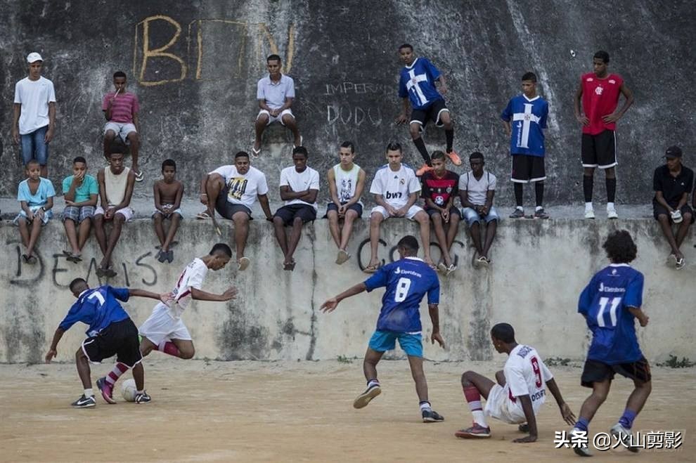 中国足球注册人数8000还是10万,中国足协注册球员数量