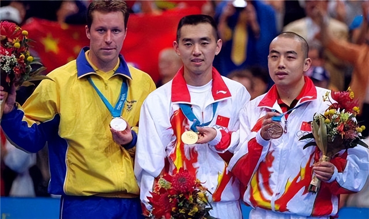 从买得起到想要买，签约克莱，收购FILA，安踏是如何超越李宁的？