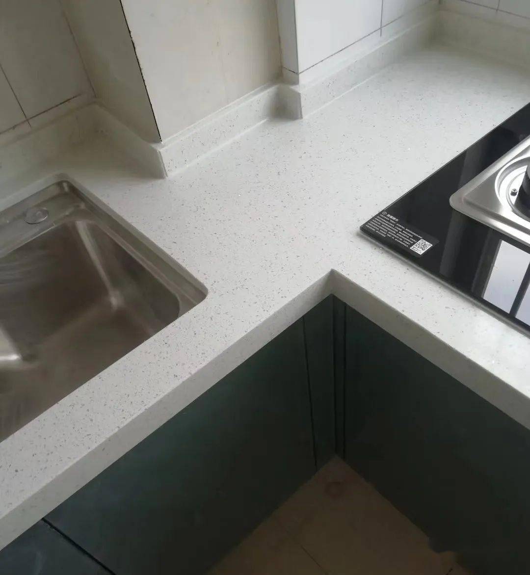 橱柜台面石英石怎样选,石英石橱柜台面多少钱一米最合适