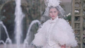 chanel衣服为啥贵,chanel女装贵吗