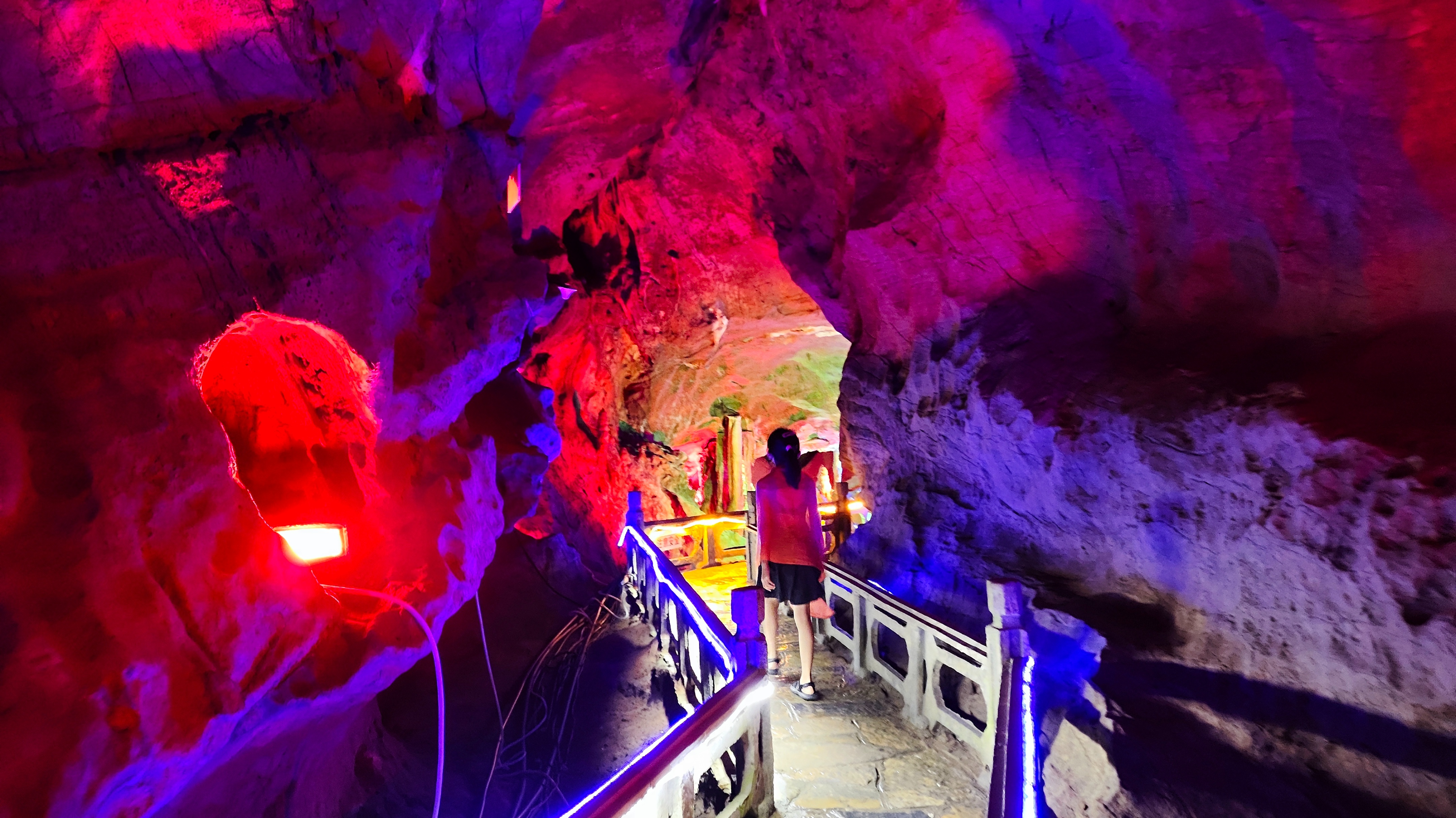 博山开元溶洞门票10月30日免费吗,博山溶洞和开元溶洞哪个更好