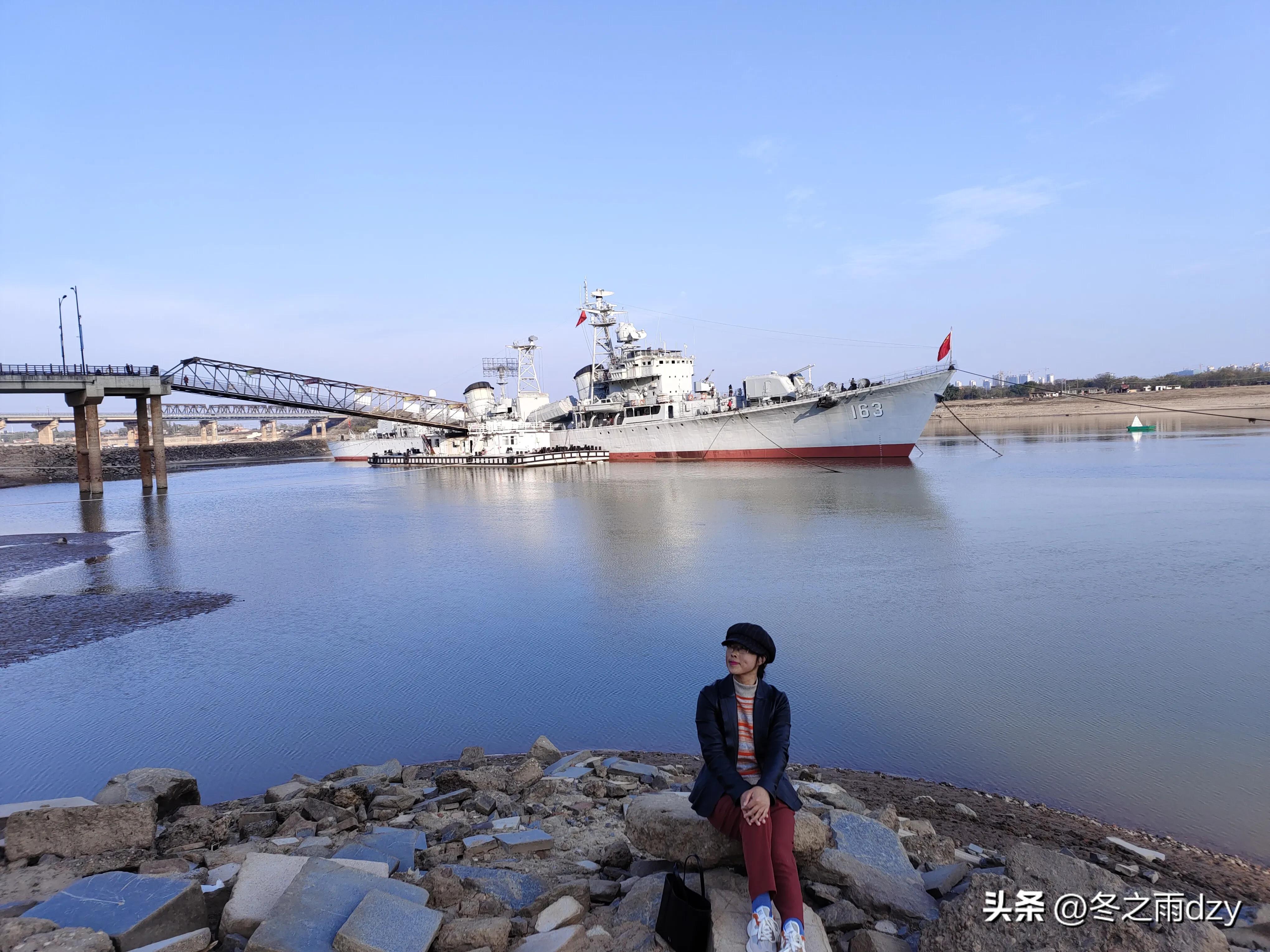 南昌舰主题园凤凰洲湿地公园,凤凰洲建军广场