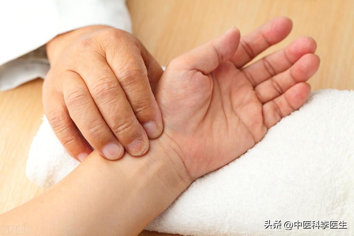 头颈部爱出汗，头发经常打湿？中医：多是5个原因，教你有效止汗