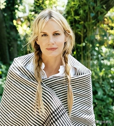 电影《巨型女的袭击》展现女性主角的力量和坚韧