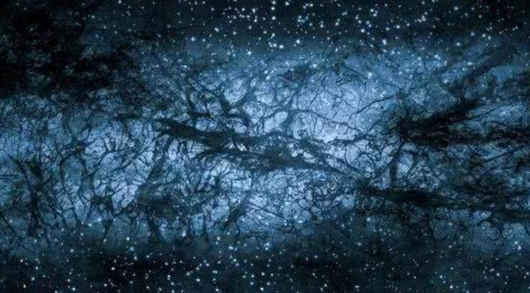 为什么恒星一直绕着银河系,银河系中心有多少颗恒星