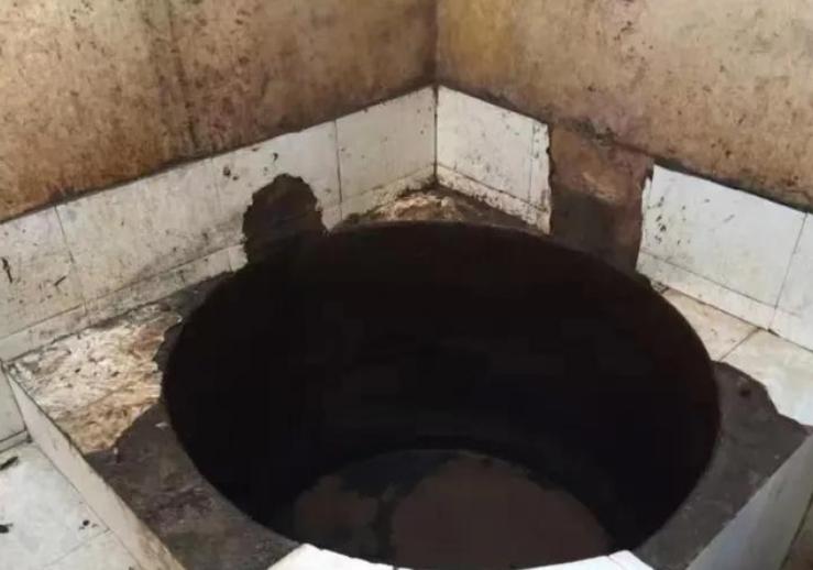 河南男子掉入油锅后来怎么样了,河南男子掉进油锅