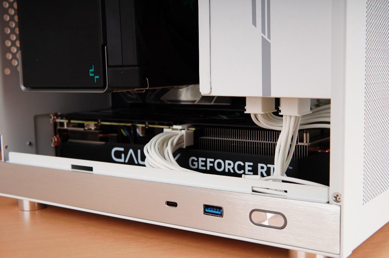 itx机箱闪鳞g200装机推荐,闪鳞g200机箱尺寸