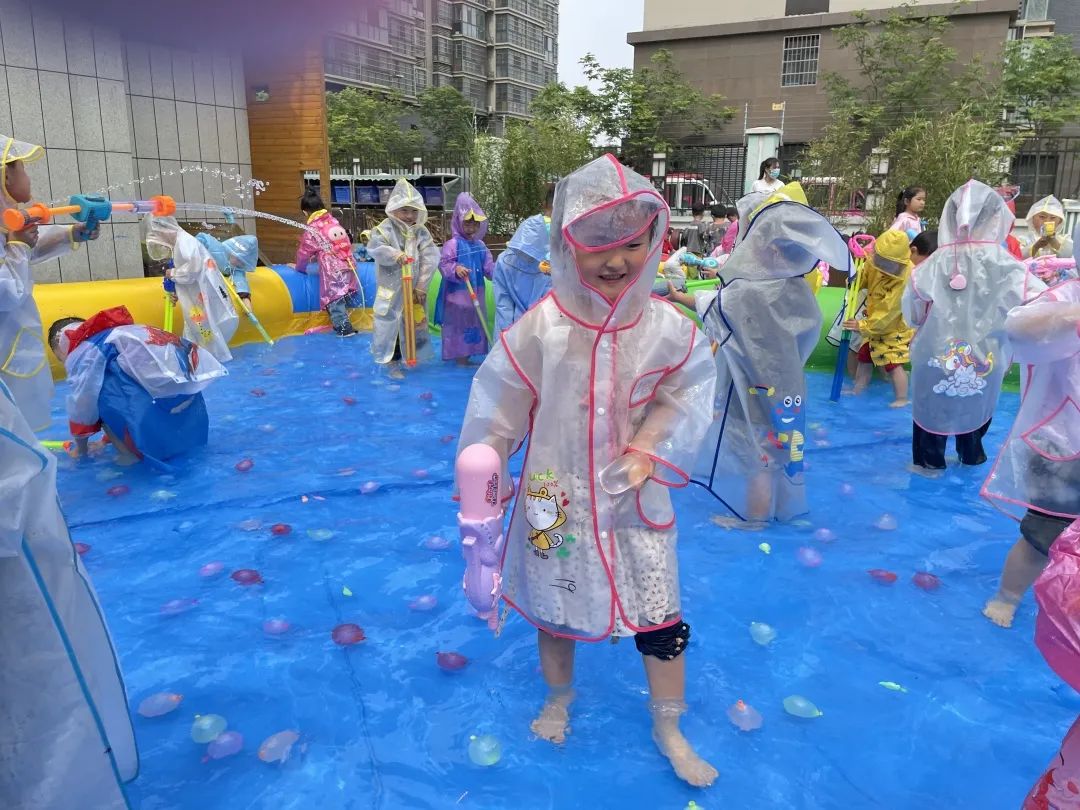 倾听儿童相伴成长六一节视频,六一儿童游玩活动