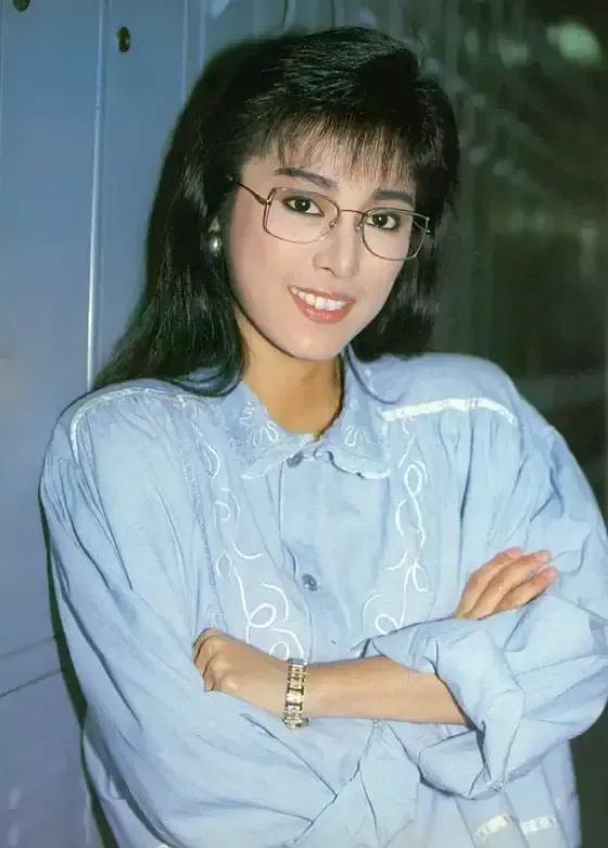 40岁左右的女港星现状,盘点40岁没结婚的港星