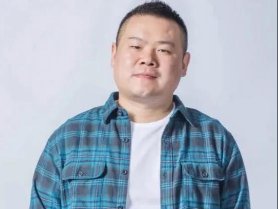 岳云鹏调侃国足中的主持人,主持人讲岳飞岳云鹏