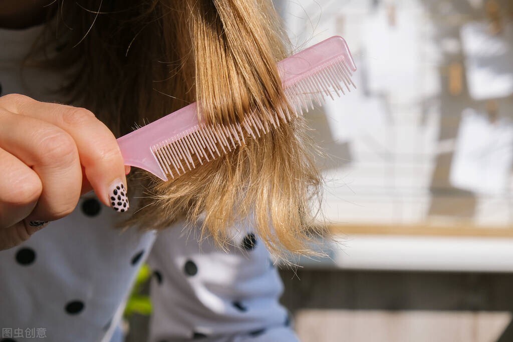 用哪一种米诺地尔可以治疗脱发 (治疗脱发育发的药物排行榜前十名)