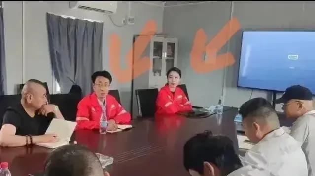 牵手门胡总离婚,被胡总牵手的董小姐开始反击