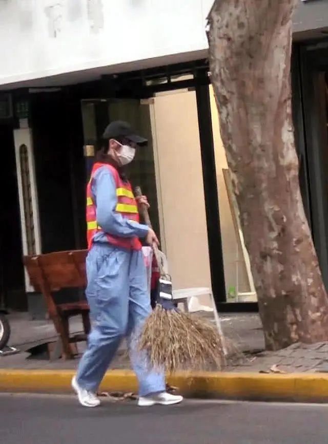 91大神的“秘诀”：她们的要求，只有*子骗**可以满足