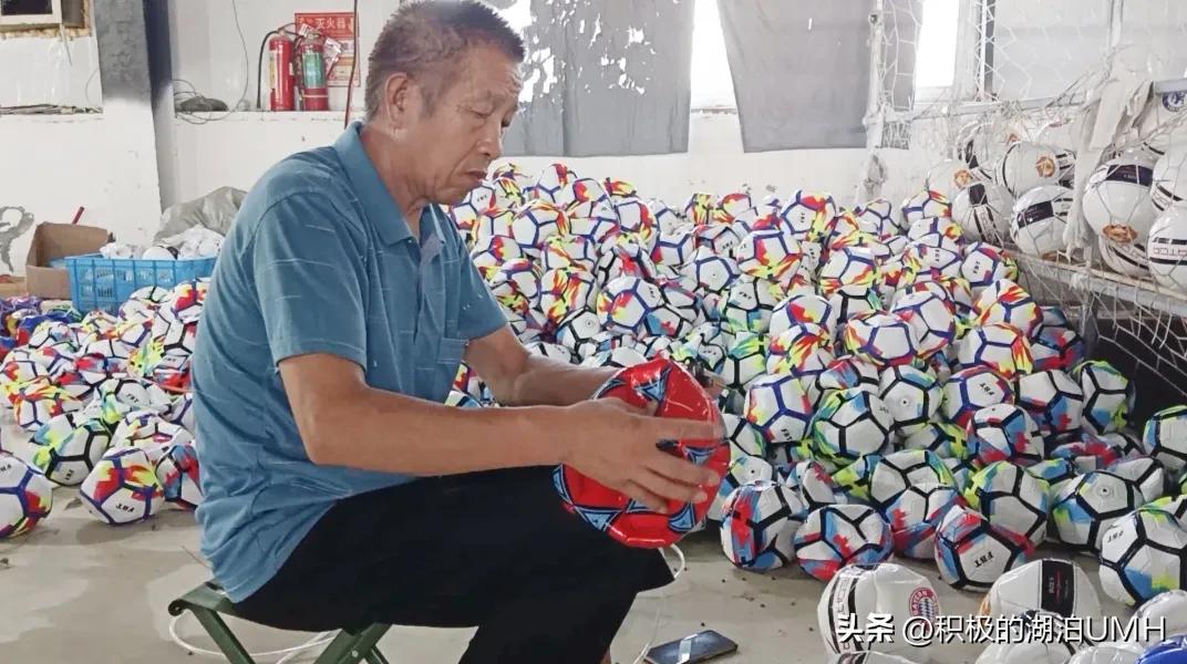 小小足球追梦,小小足球放大梦想